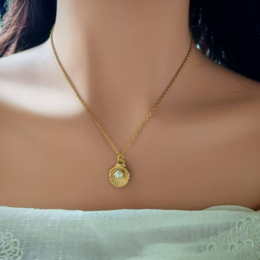 18K Dold Pearl Shell Pendant Chandelier Titanium Steel Necklace