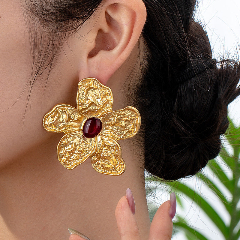 Retro Exaggerated Irregular Flower Female Earrings