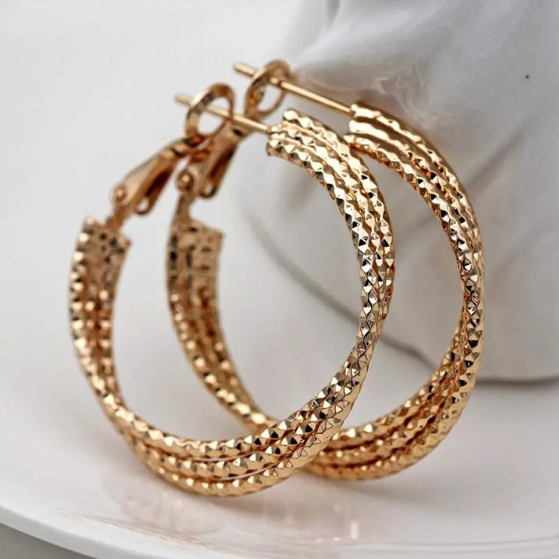 Women's Simple Ethnic Style Geometric Metal Hoop Earrings