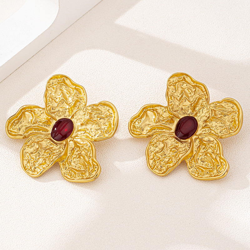 Retro Exaggerated Irregular Flower Female Earrings